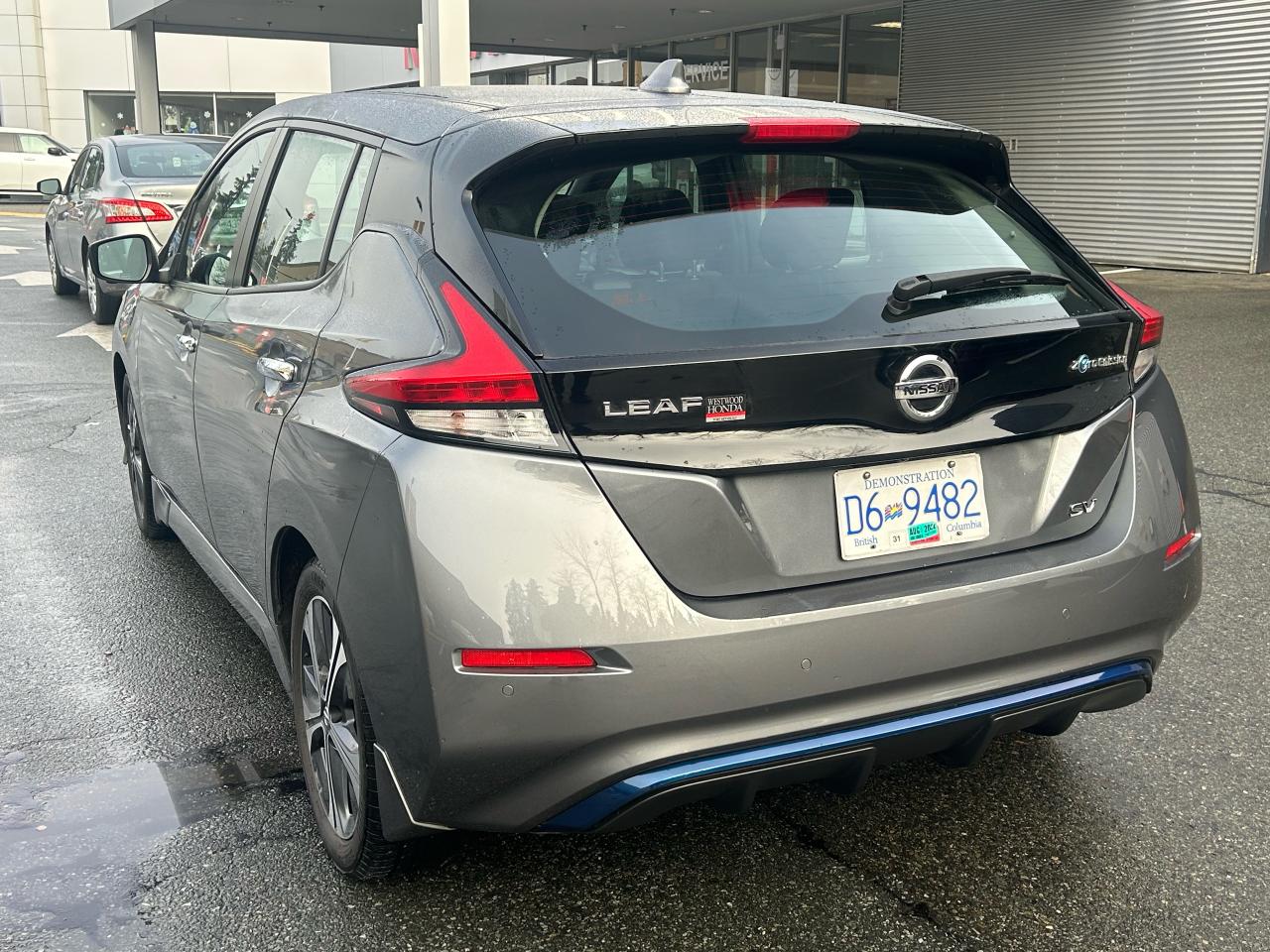 2021 Nissan Leaf SV - Photo #3