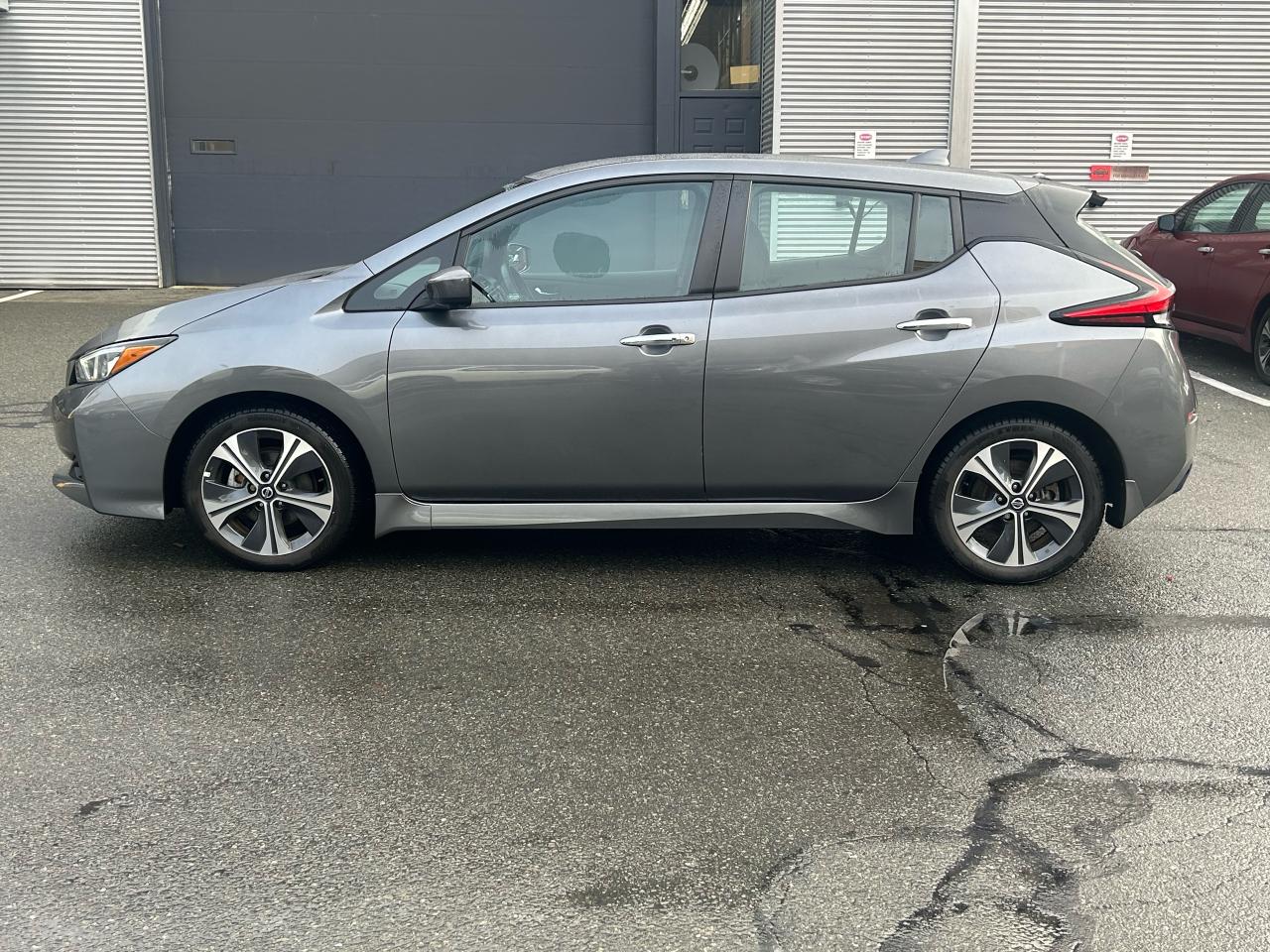 2021 Nissan Leaf SV - Photo #2