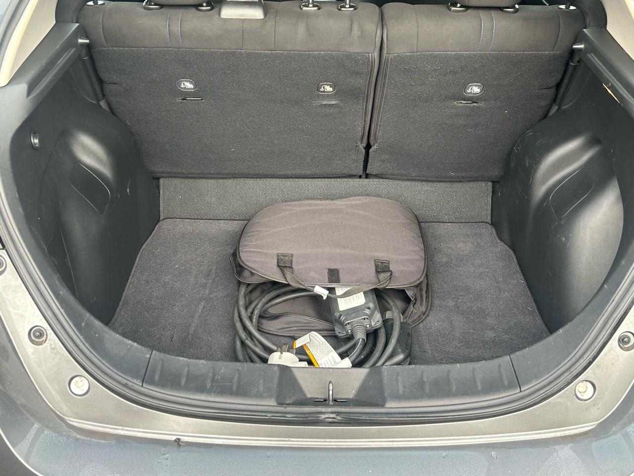 2021 Nissan Leaf SV - Photo #8