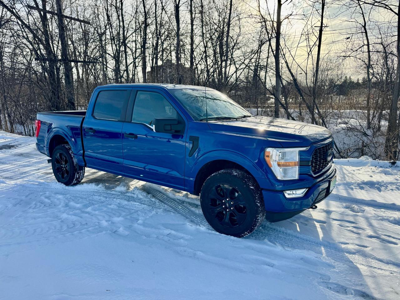 2022 Ford F-150 STX CREW CAB 5.5' Box 4WD Clean Carfax Photo