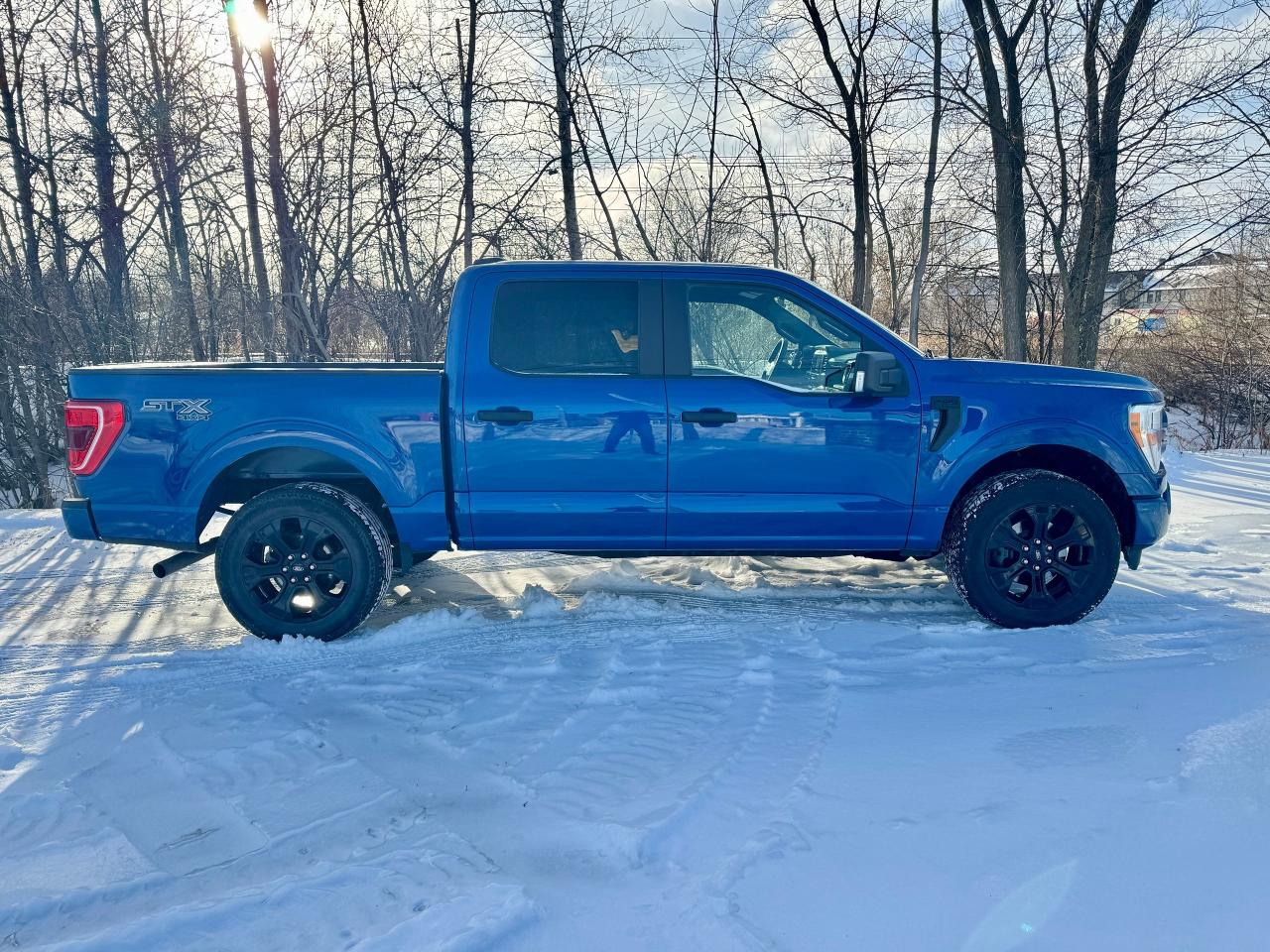 2022 Ford F-150 STX CREW CAB 5.5' Box 4WD Clean Carfax Photo