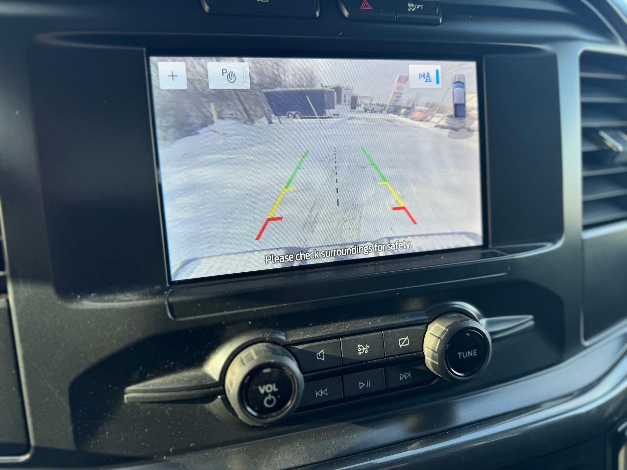 2022 Ford F-150 STX CREW CAB 5.5' Box 4WD Clean Carfax Photo