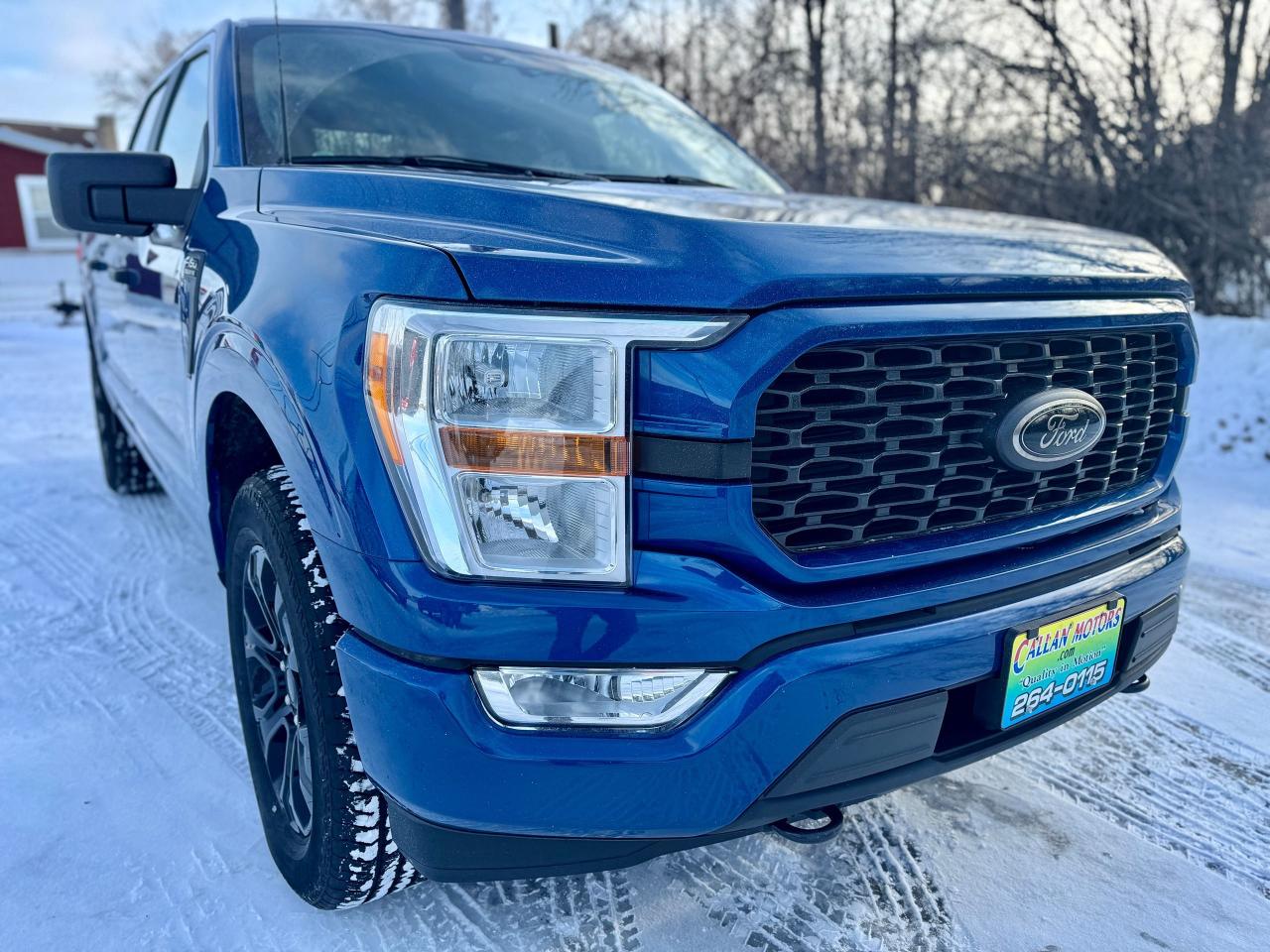 2022 Ford F-150 STX CREW CAB 5.5' Box 4WD Clean Carfax Photo