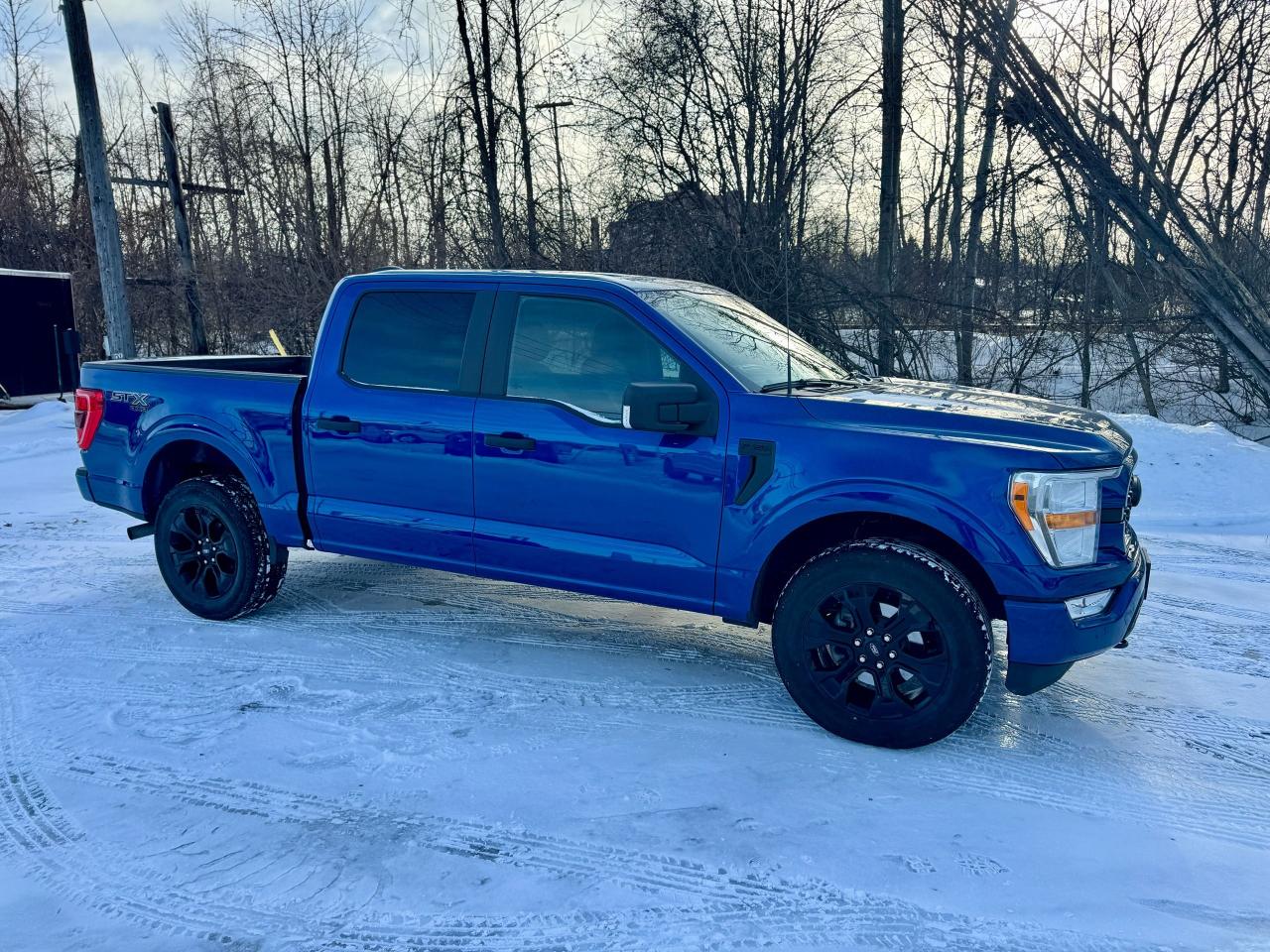 2022 Ford F-150 STX CREW CAB 5.5' Box 4WD Clean Carfax Photo