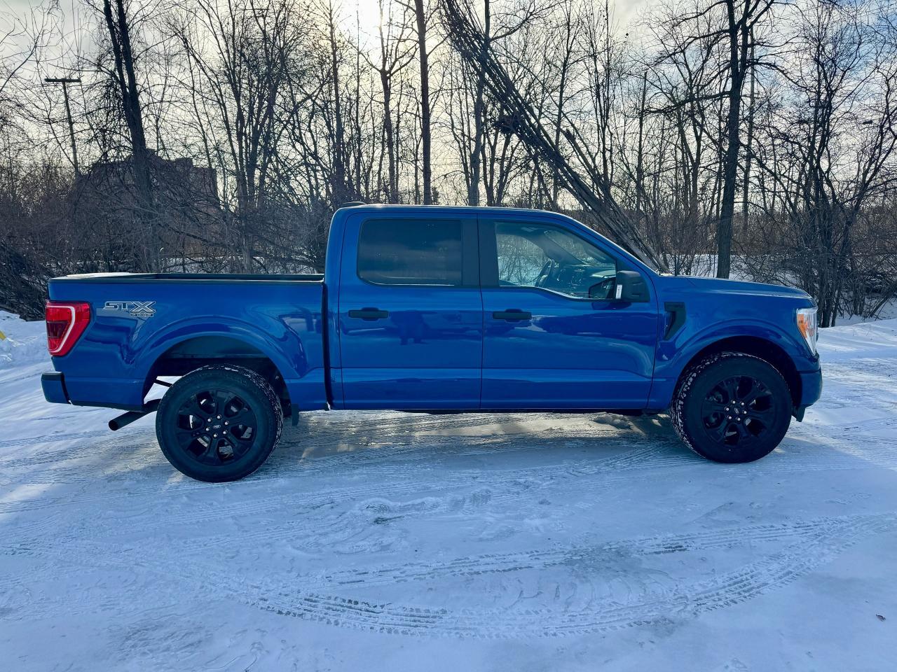 2022 Ford F-150 STX CREW CAB 5.5' Box 4WD Clean Carfax Photo