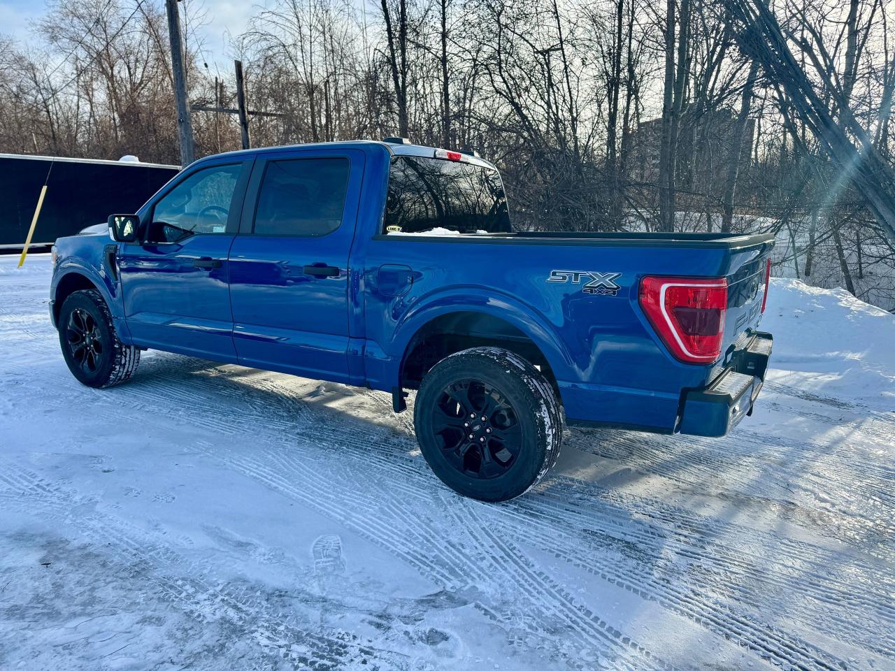 2022 Ford F-150 STX CREW CAB 5.5' Box 4WD Clean Carfax Photo