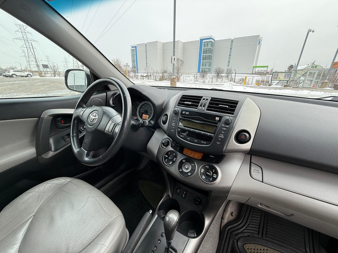 2010 Toyota RAV4 LIMITED  Photo