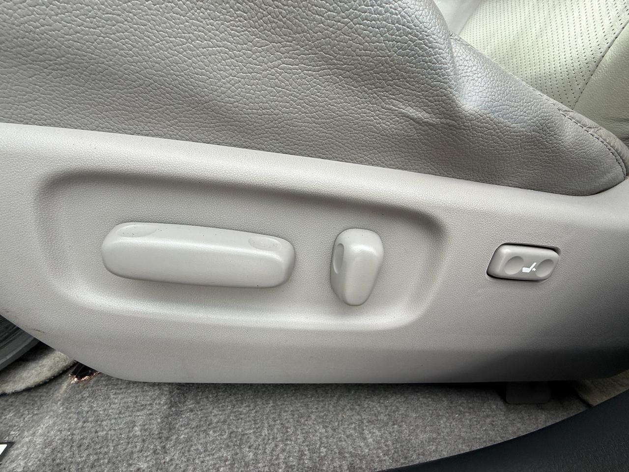 2010 Toyota RAV4 LIMITED  Photo