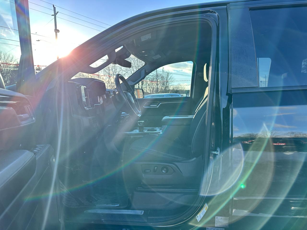 2022 Chevrolet Silverado 1500 RST4X4 HTD-Cloth 5.3L V8 NAV XM CarPlay BOSE RvCam Photo