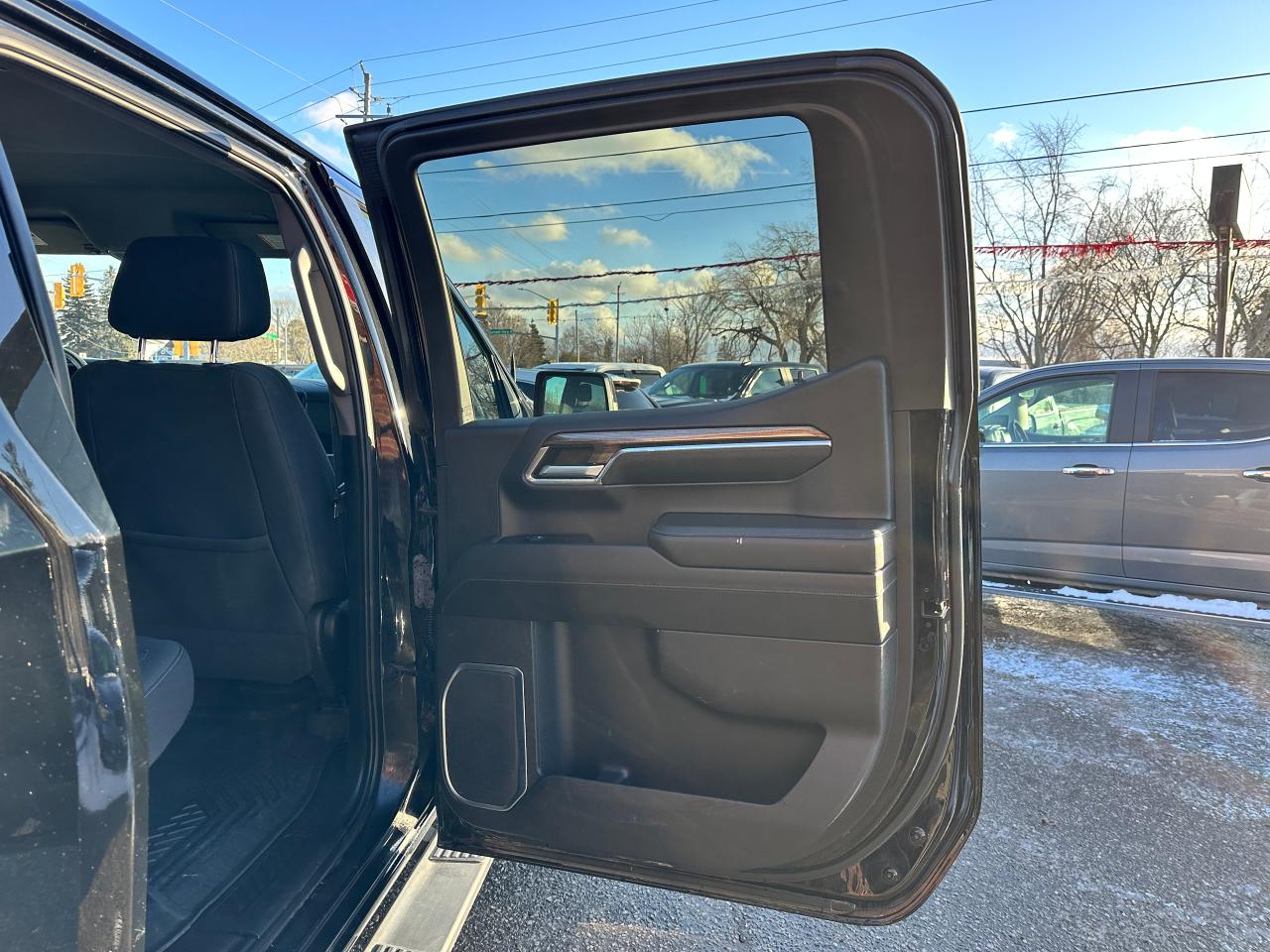 2022 Chevrolet Silverado 1500 RST4X4 HTD-Cloth 5.3L V8 NAV XM CarPlay BOSE RvCam Photo