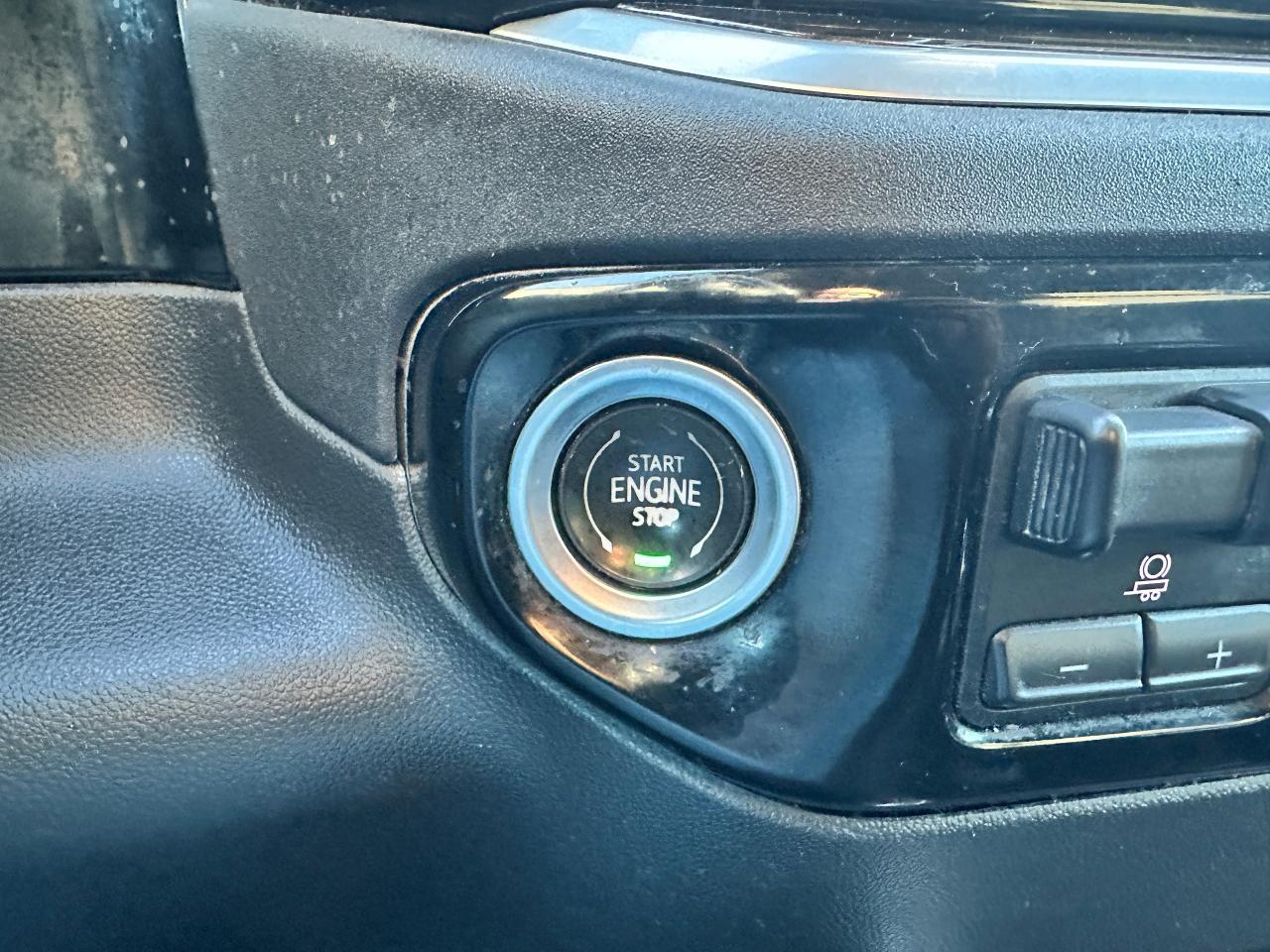 2022 Chevrolet Silverado 1500 RST4X4 HTD-Cloth 5.3L V8 NAV XM CarPlay BOSE RvCam Photo