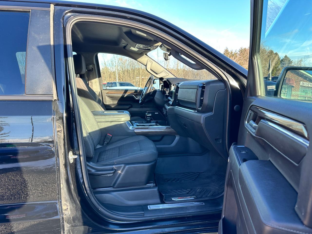 2022 Chevrolet Silverado 1500 RST4X4 HTD-Cloth 5.3L V8 NAV XM CarPlay BOSE RvCam Photo