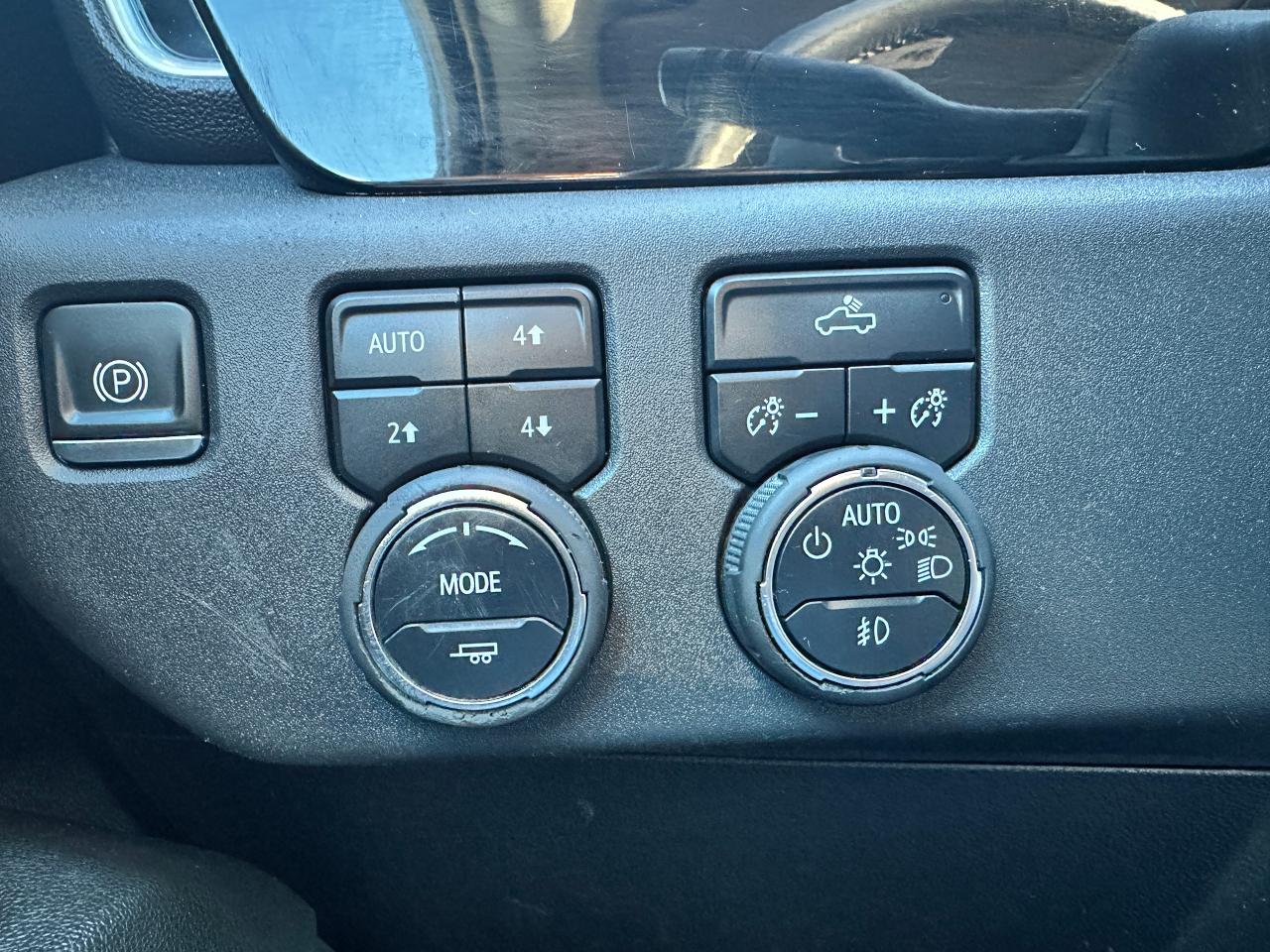 2022 Chevrolet Silverado 1500 RST4X4 HTD-Cloth 5.3L V8 NAV XM CarPlay BOSE RvCam Photo