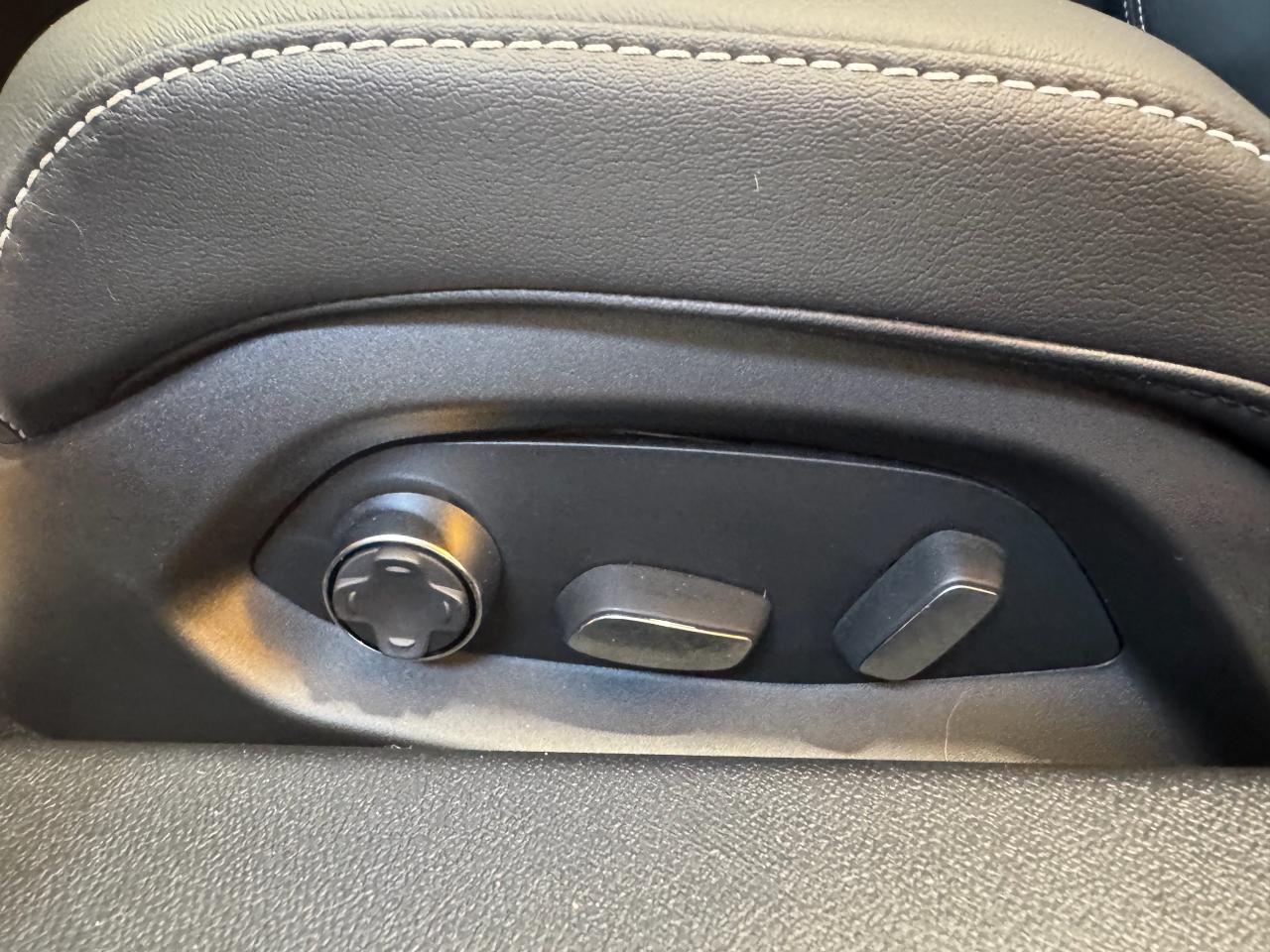 2024 Chevrolet Corvette 2LT - ONLY 3500km, NPP EXHAUST! NO LUXURY TAX!!! Photo20