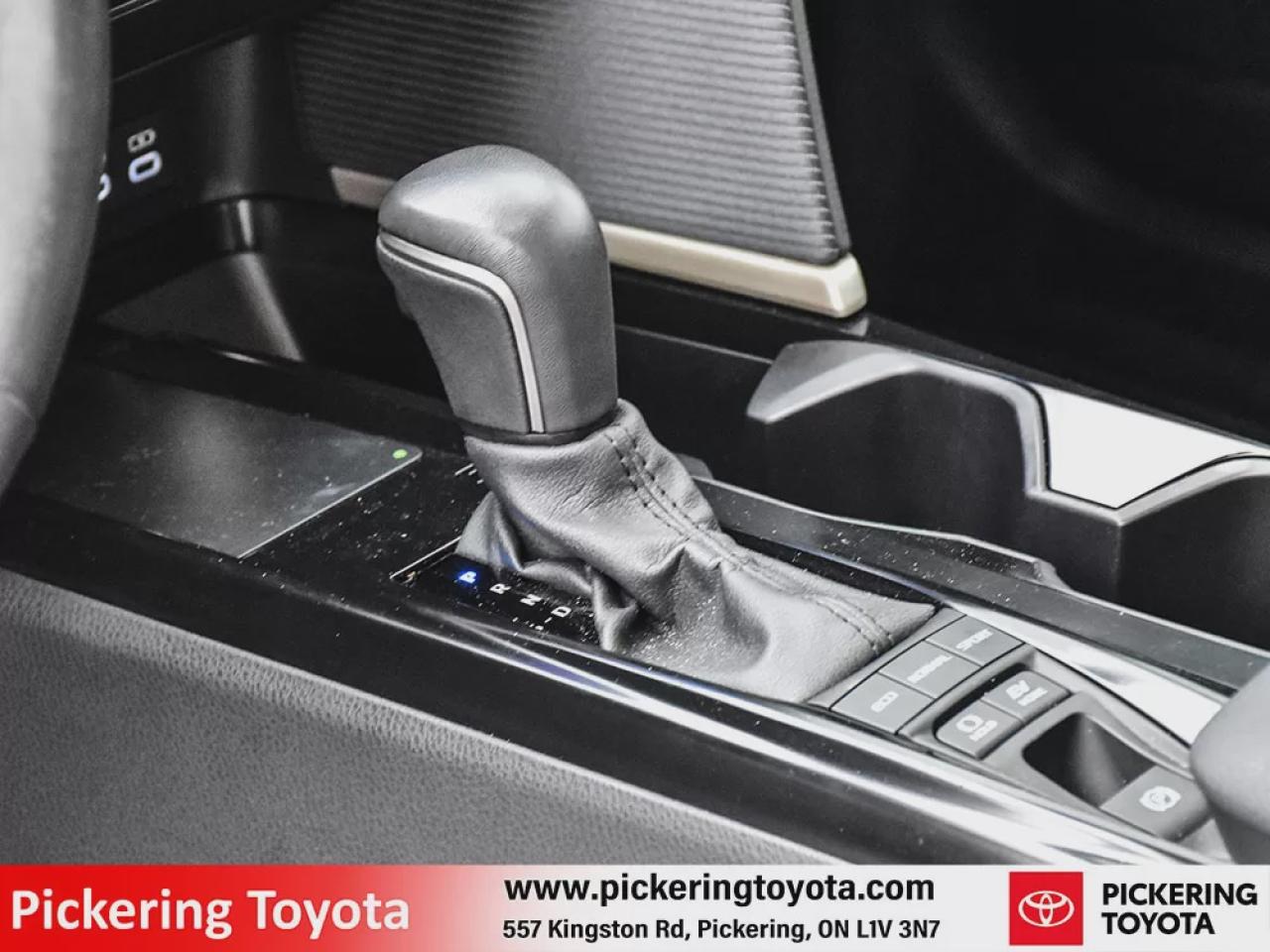 2025 Toyota Camry HYBRID SE Photo