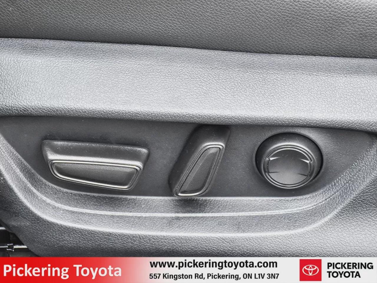 2025 Toyota Camry HYBRID SE Photo