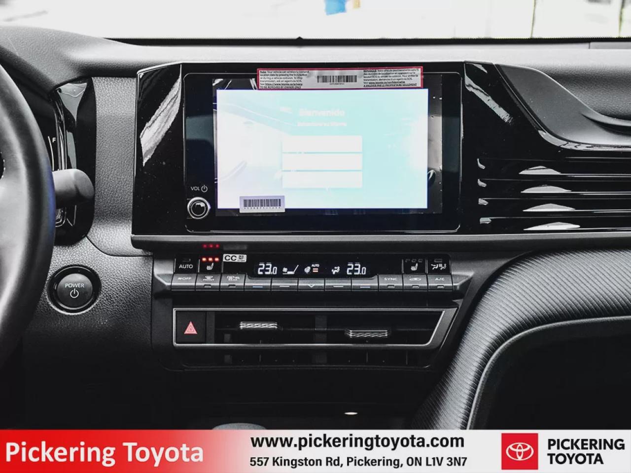 2025 Toyota Camry HYBRID SE Photo