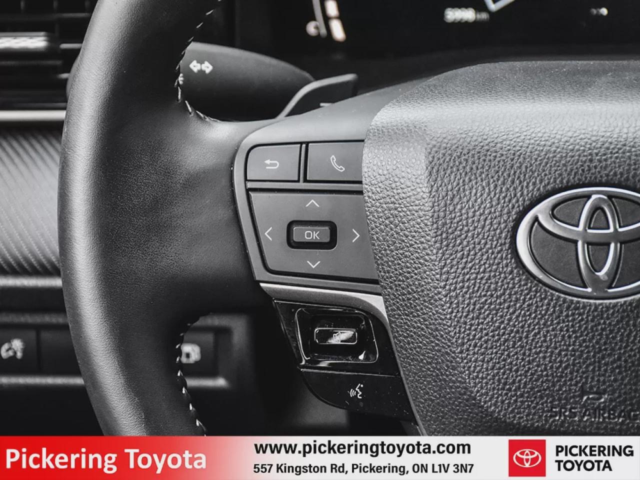 2025 Toyota Camry HYBRID SE Photo