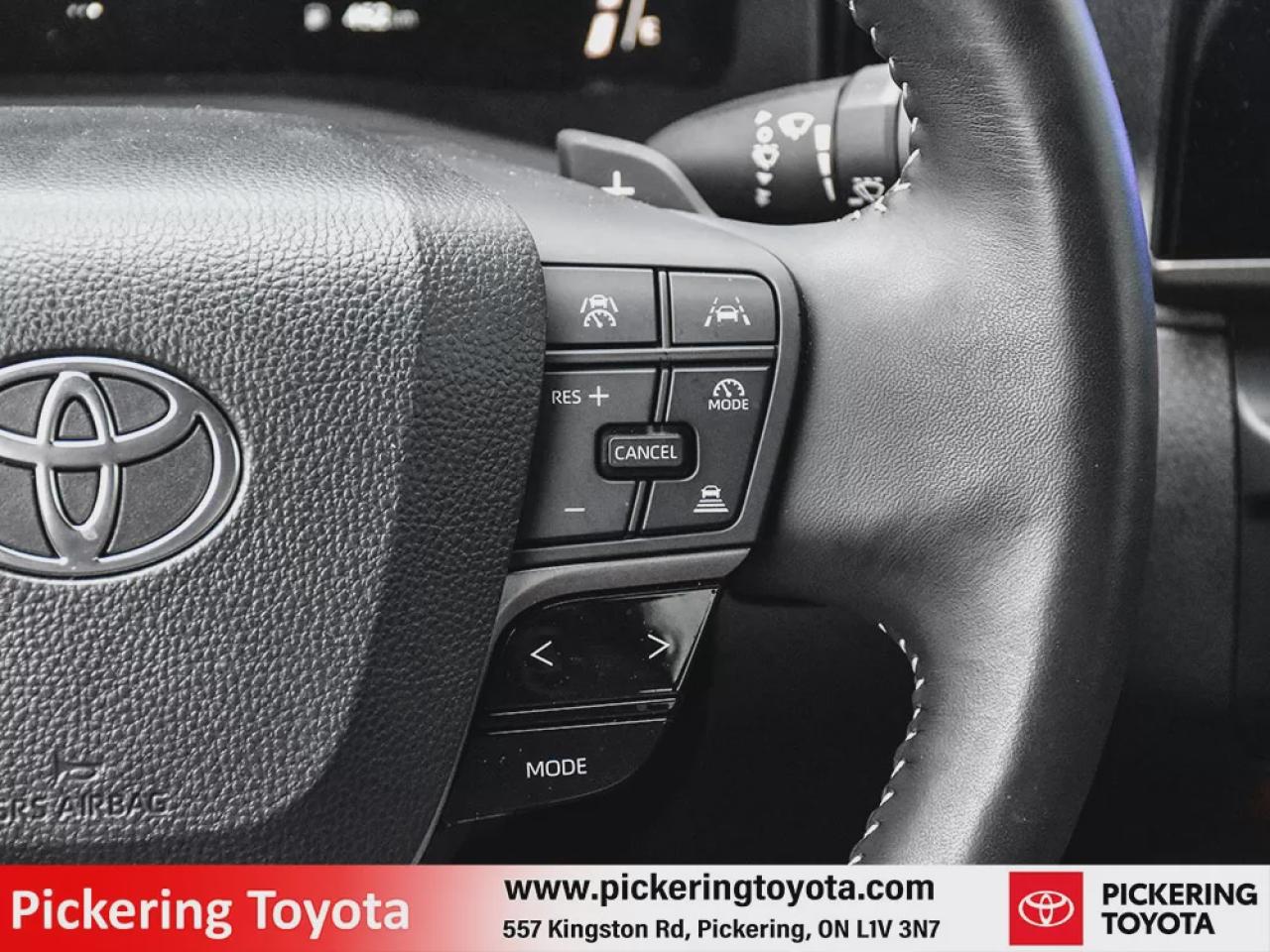 2025 Toyota Camry HYBRID SE Photo