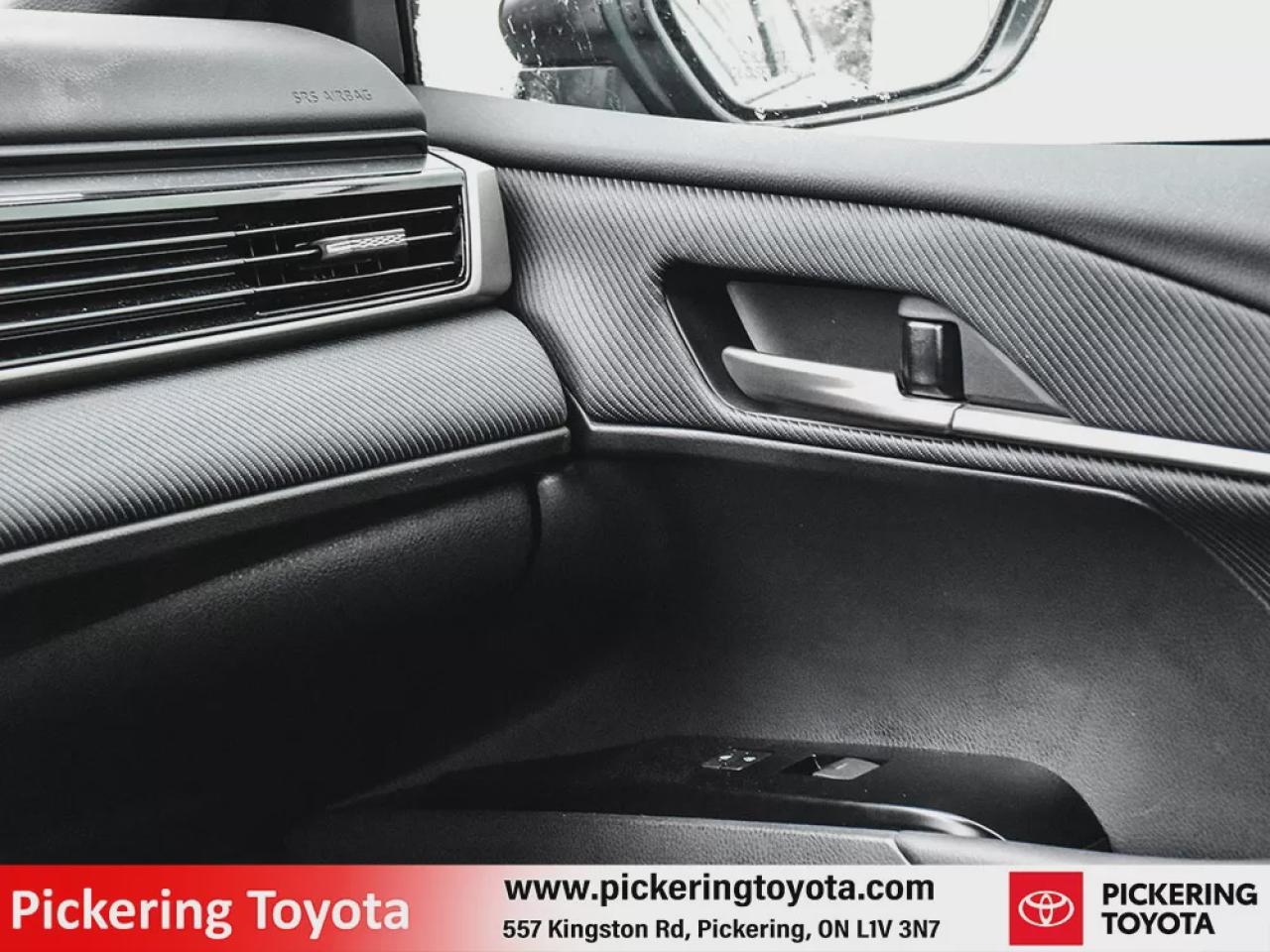 2025 Toyota Camry HYBRID SE Photo