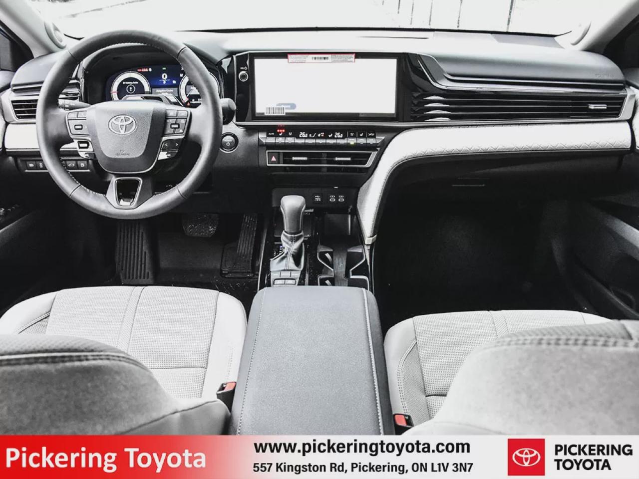 2025 Toyota Camry HYBRID XLE Photo