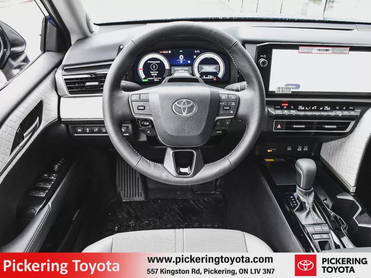 2025 Toyota Camry HYBRID XLE Photo
