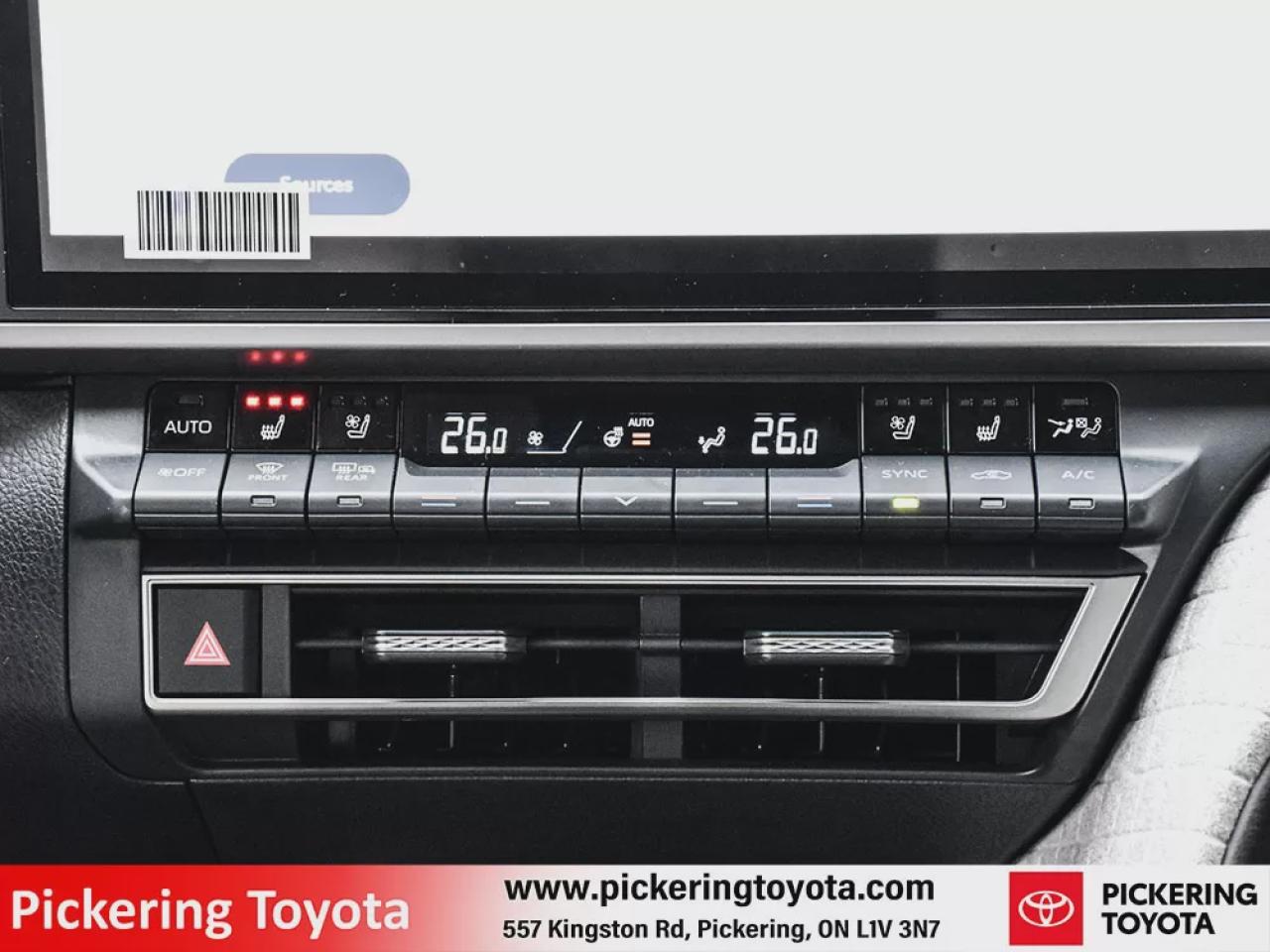 2025 Toyota Camry HYBRID XLE Photo