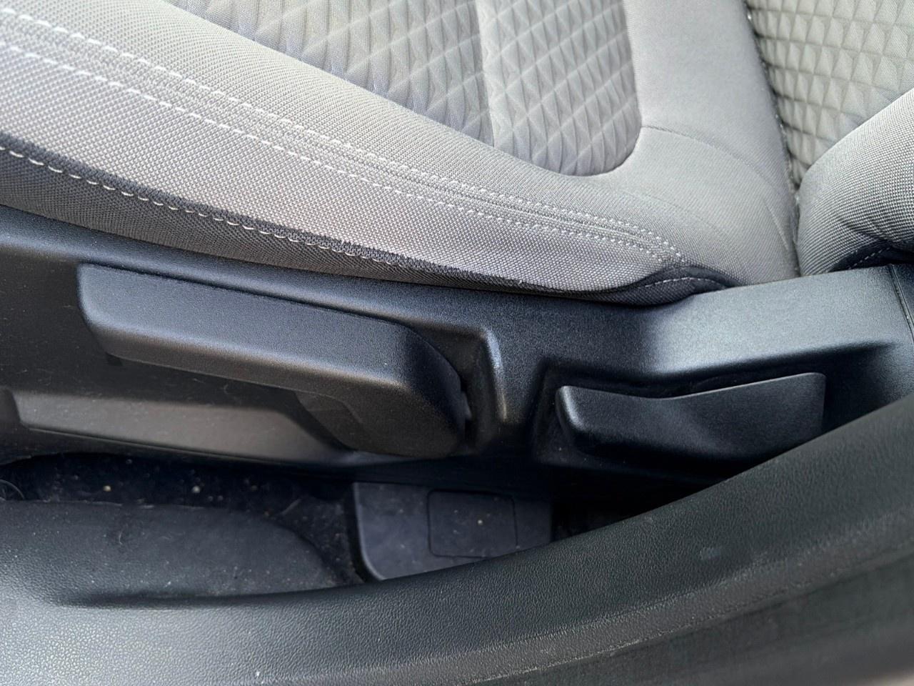 2021 Ford Escape SE FWD Photo