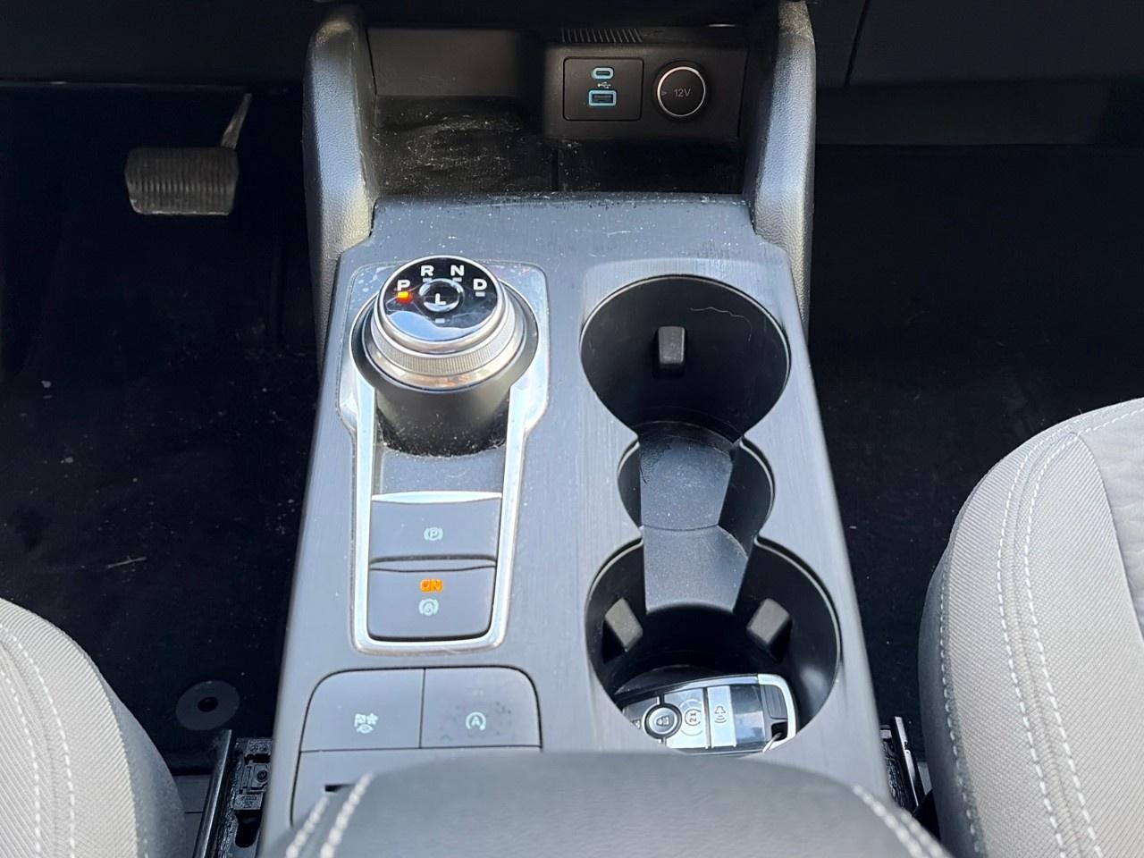 2021 Ford Escape SE FWD Photo