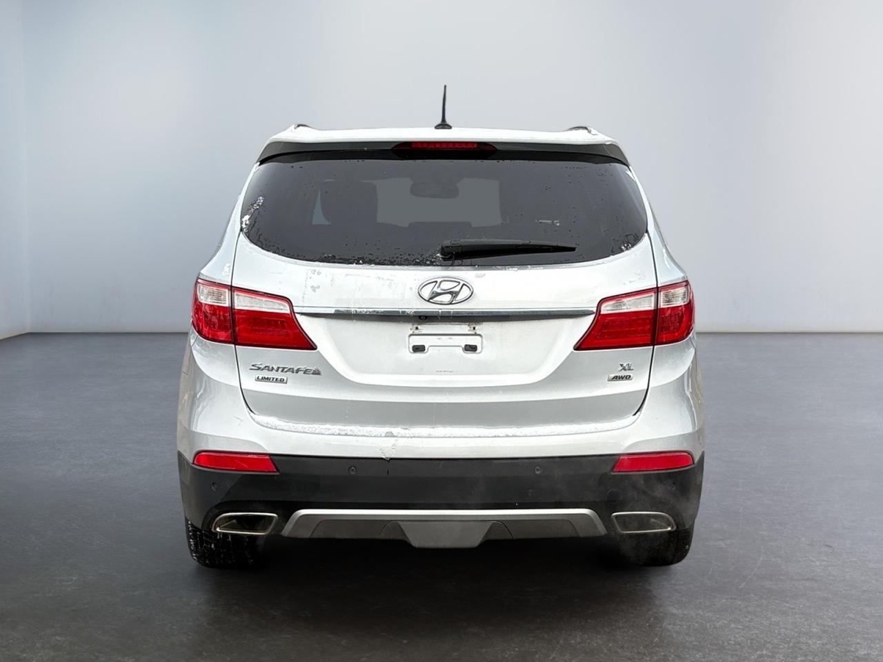 2015 Hyundai Santa Fe XL AWD 4dr 3.3L Auto Limited Photo