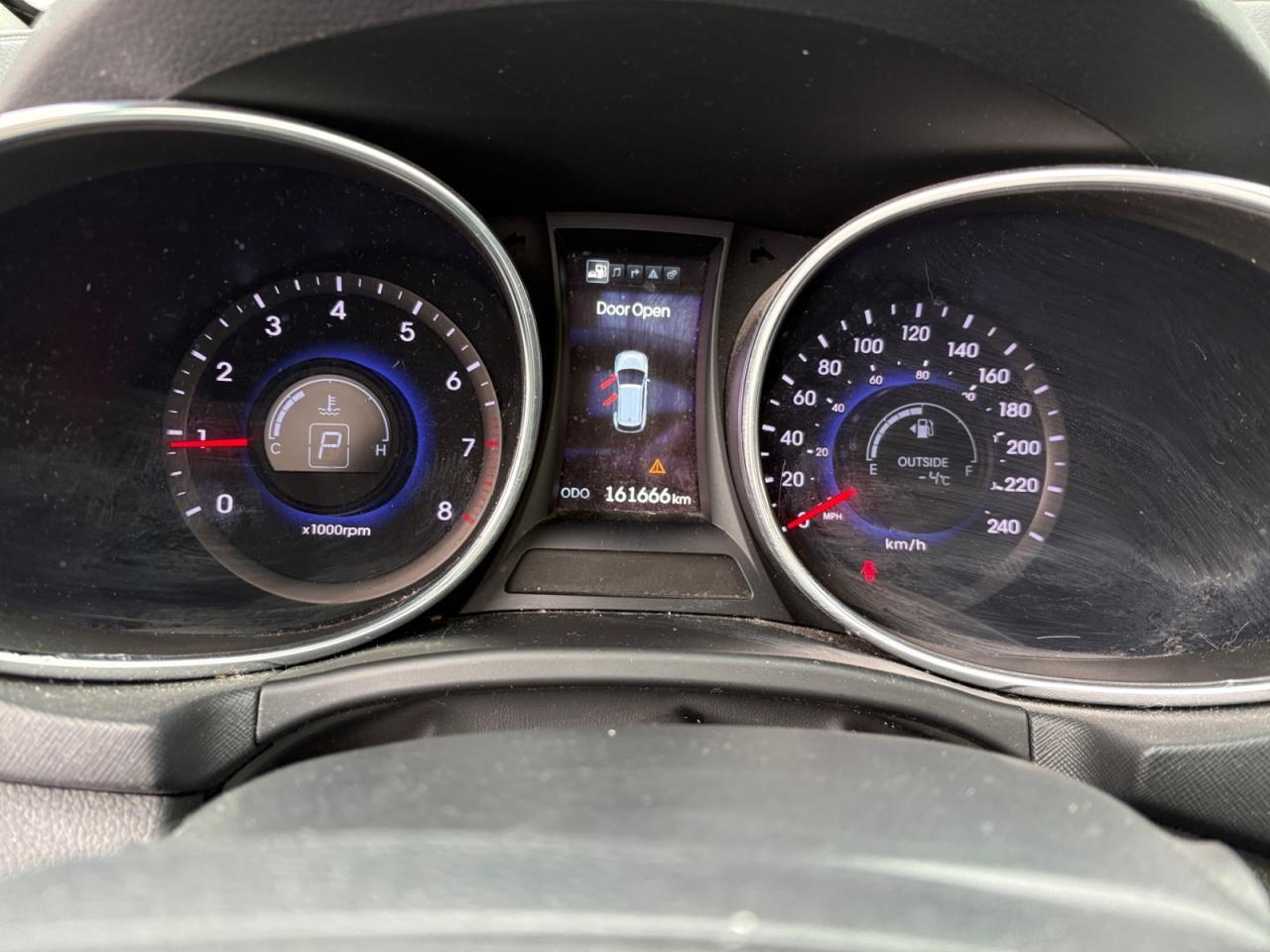 2015 Hyundai Santa Fe XL AWD 4dr 3.3L Auto Limited Photo