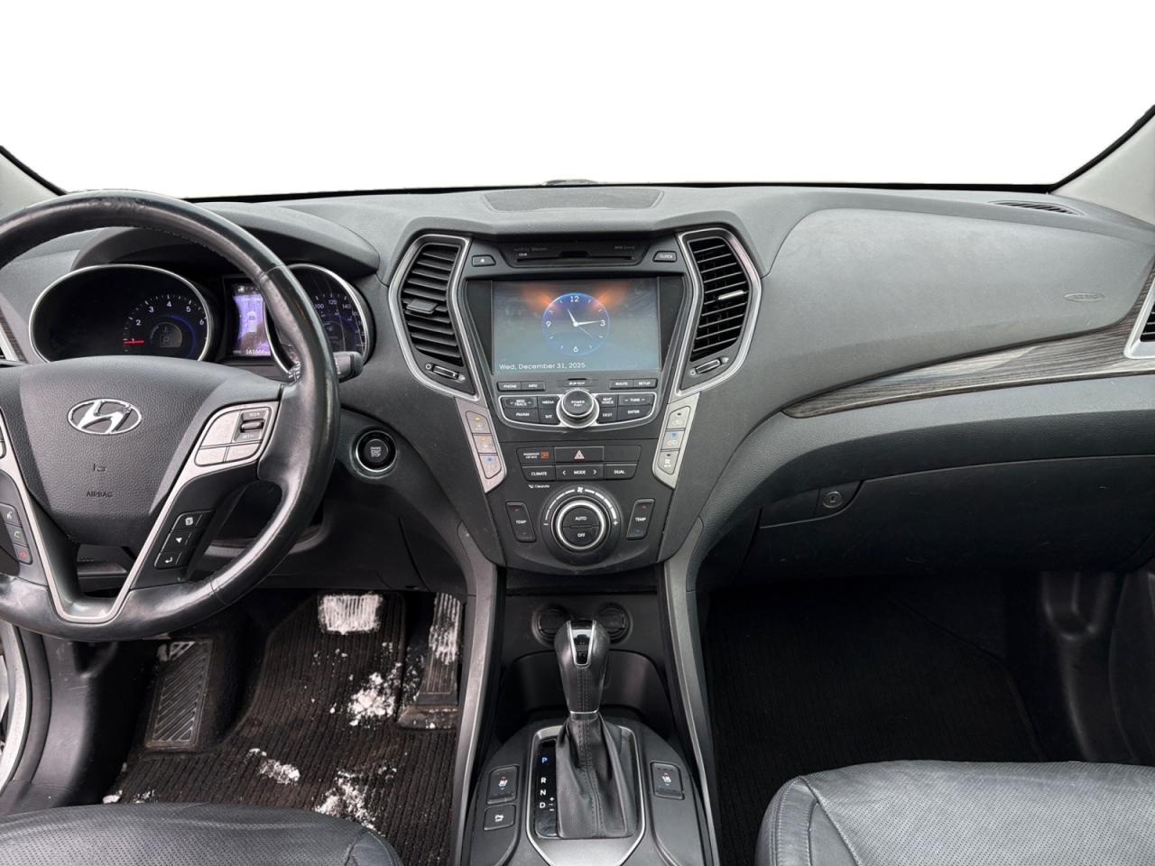 2015 Hyundai Santa Fe XL AWD 4dr 3.3L Auto Limited Photo