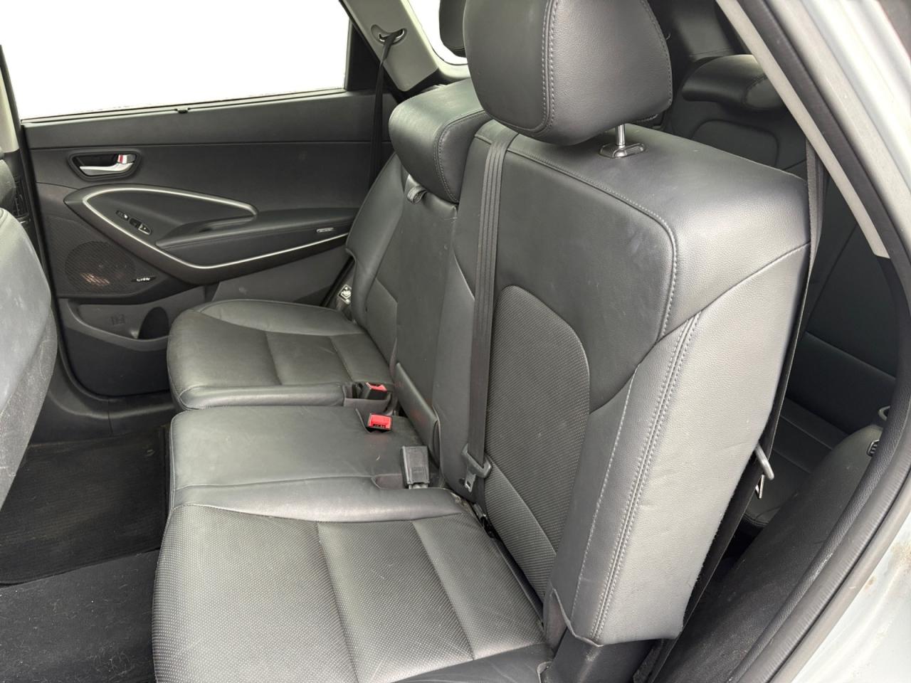 2015 Hyundai Santa Fe XL AWD 4dr 3.3L Auto Limited Photo