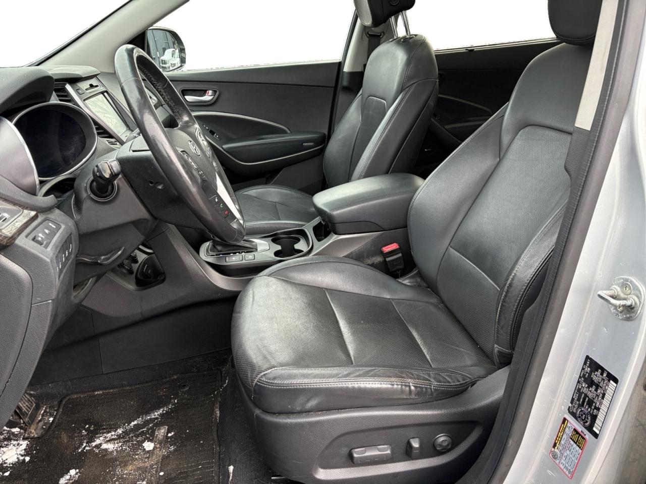 2015 Hyundai Santa Fe XL AWD 4dr 3.3L Auto Limited Photo