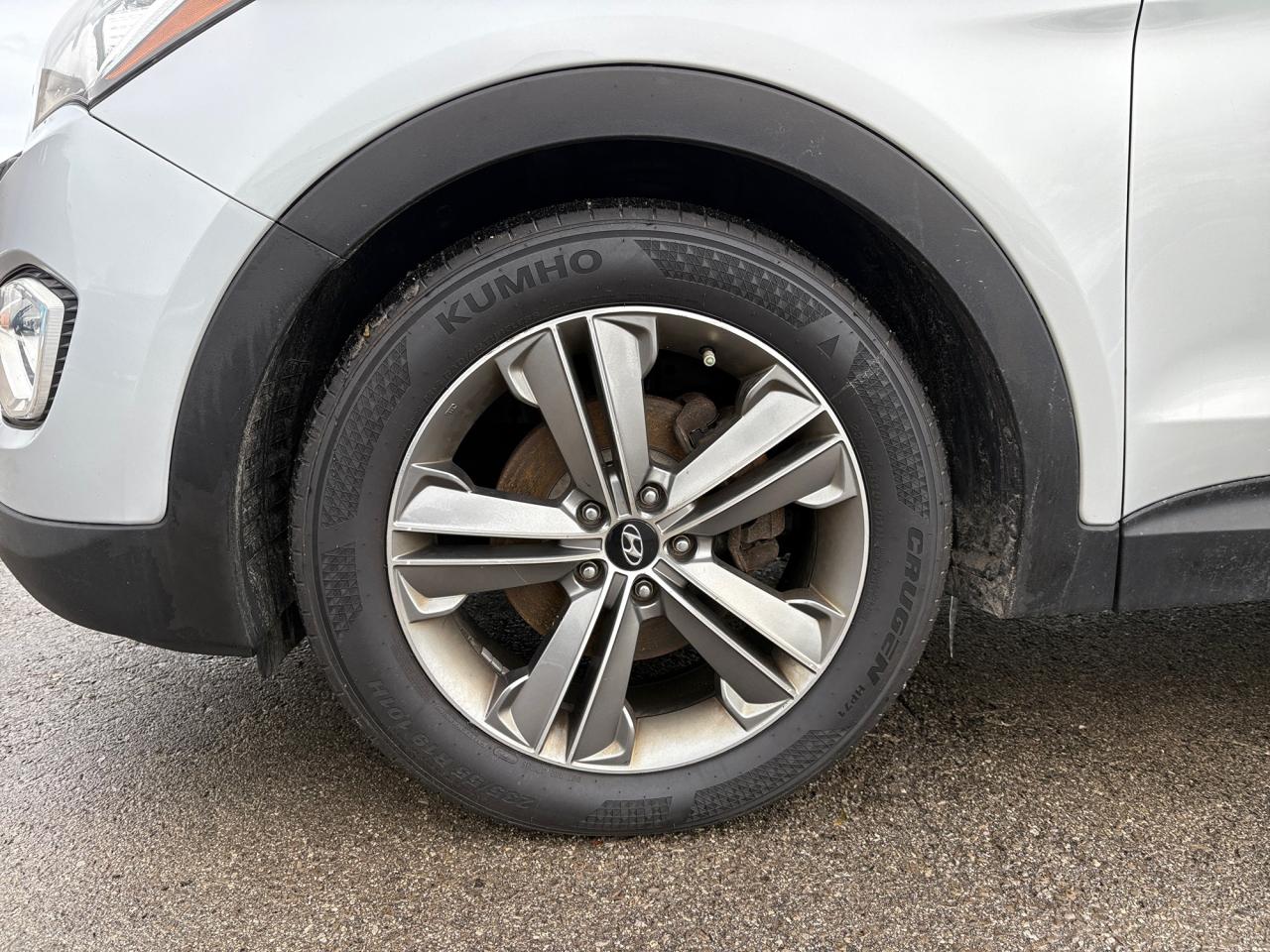 2015 Hyundai Santa Fe XL AWD 4dr 3.3L Auto Limited Photo