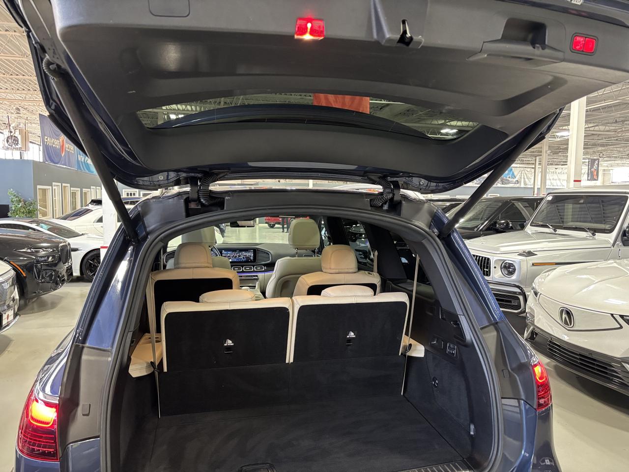 2024 Mercedes-Benz GLS GLS450|4MATIC|6PASS|AMGPKG|RECLINE|MASSAGE|CREAM|+ Photo