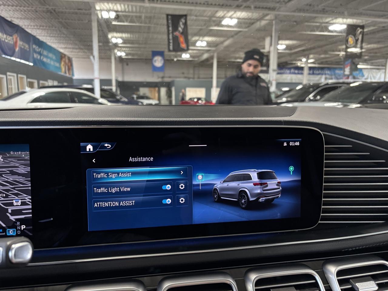 2024 Mercedes-Benz GLS GLS450|4MATIC|6PASS|AMGPKG|RECLINE|MASSAGE|CREAM|+ Photo