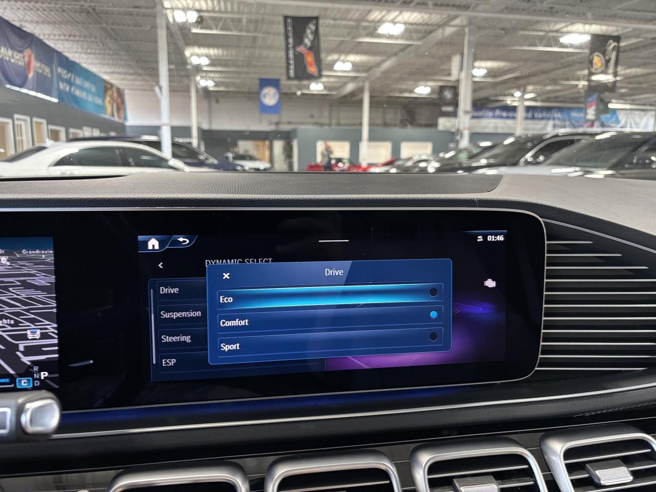 2024 Mercedes-Benz GLS GLS450|4MATIC|6PASS|AMGPKG|RECLINE|MASSAGE|CREAM|+ Photo