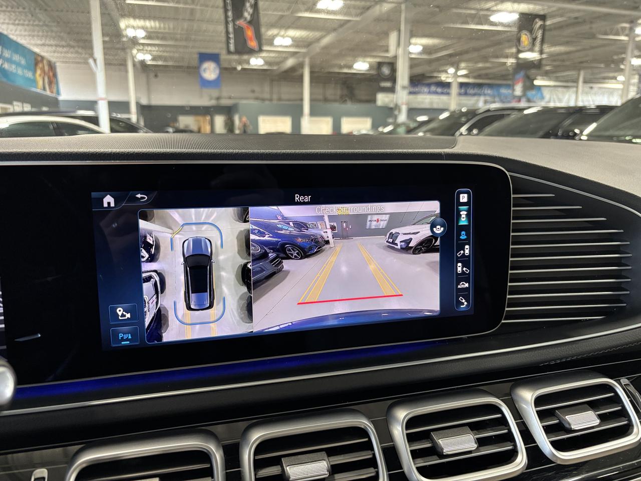 2024 Mercedes-Benz GLS GLS450|4MATIC|6PASS|AMGPKG|RECLINE|MASSAGE|CREAM|+ Photo