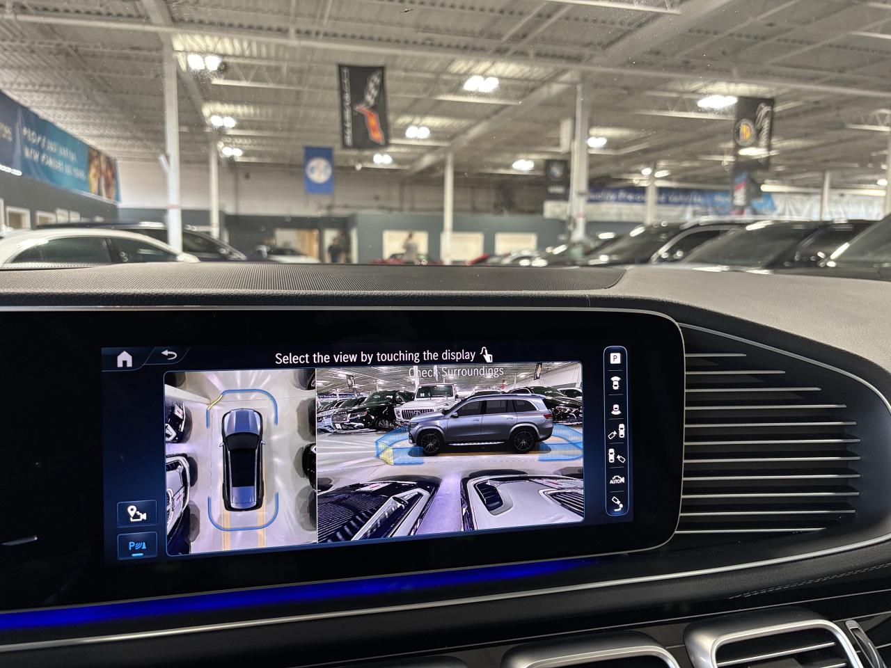 2024 Mercedes-Benz GLS GLS450|4MATIC|6PASS|AMGPKG|RECLINE|MASSAGE|CREAM|+ Photo