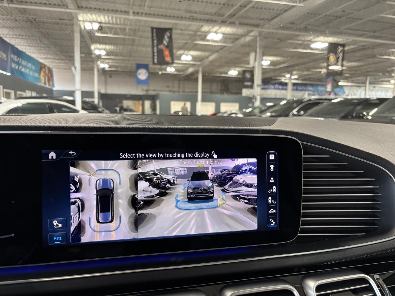 2024 Mercedes-Benz GLS GLS450|4MATIC|6PASS|AMGPKG|RECLINE|MASSAGE|CREAM|+ Photo