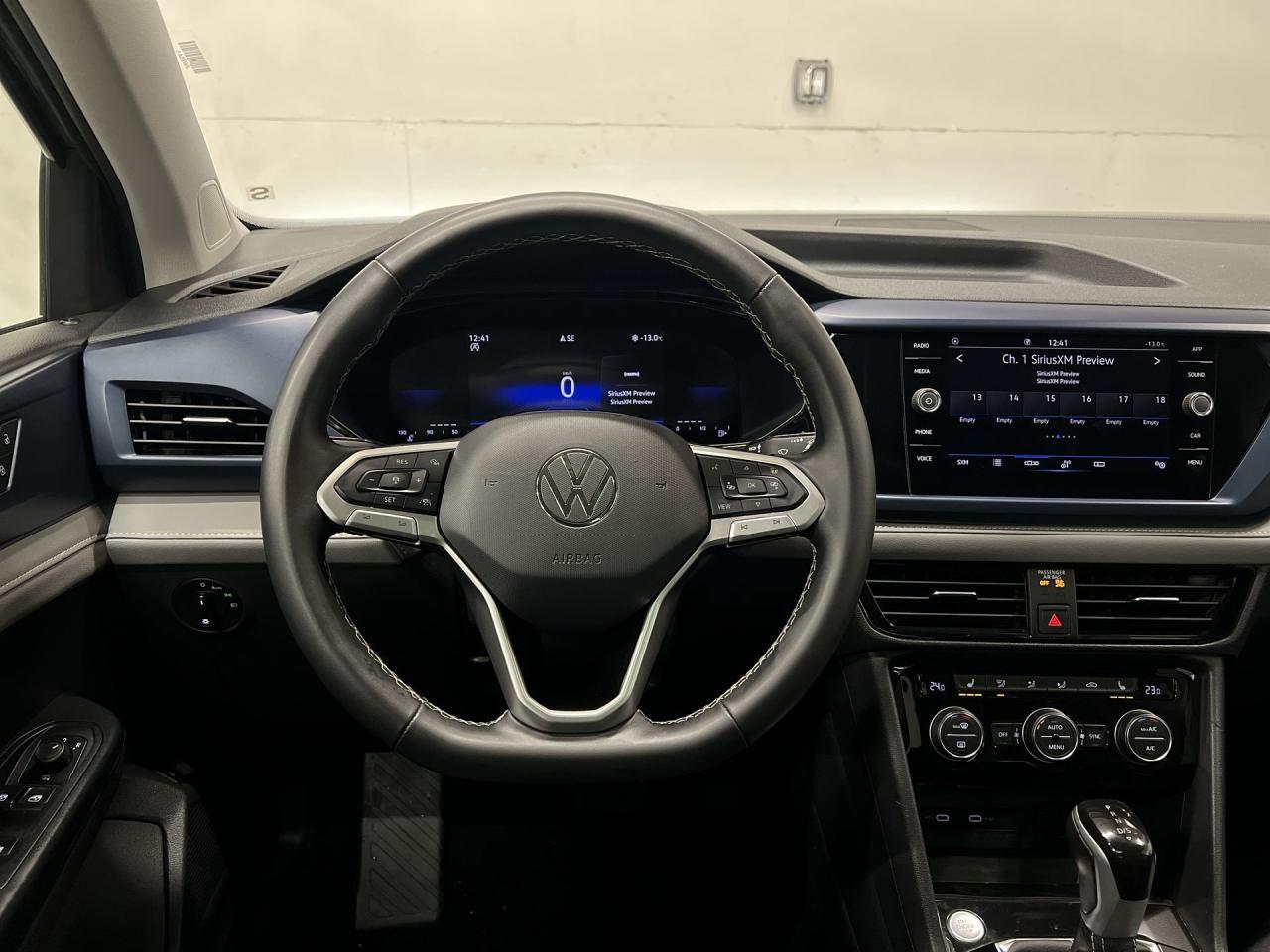 2024 Volkswagen Taos COMFORTLINE | HTD LEATHER | PANO ROOF | CARPLAY Photo