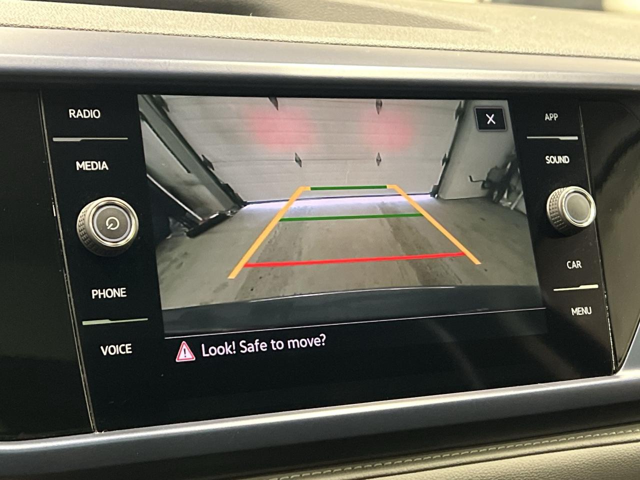 2024 Volkswagen Taos COMFORTLINE | HTD LEATHER | PANO ROOF | CARPLAY Photo