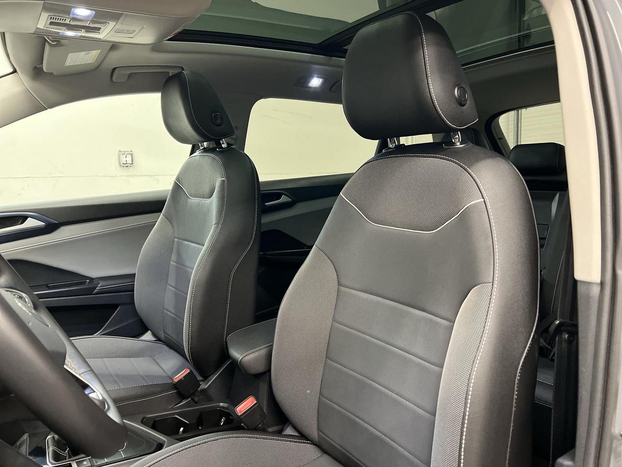 2024 Volkswagen Taos COMFORTLINE | HTD LEATHER | PANO ROOF | CARPLAY Photo