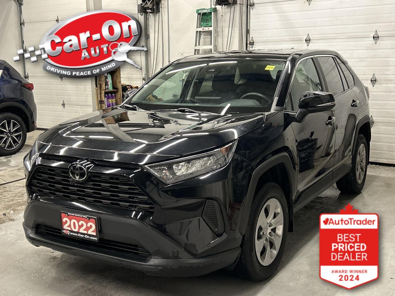 2022 Toyota RAV4 HTD SEATS | CARPLAY | BLIND SPOT | REAR CAM | A/C Photo