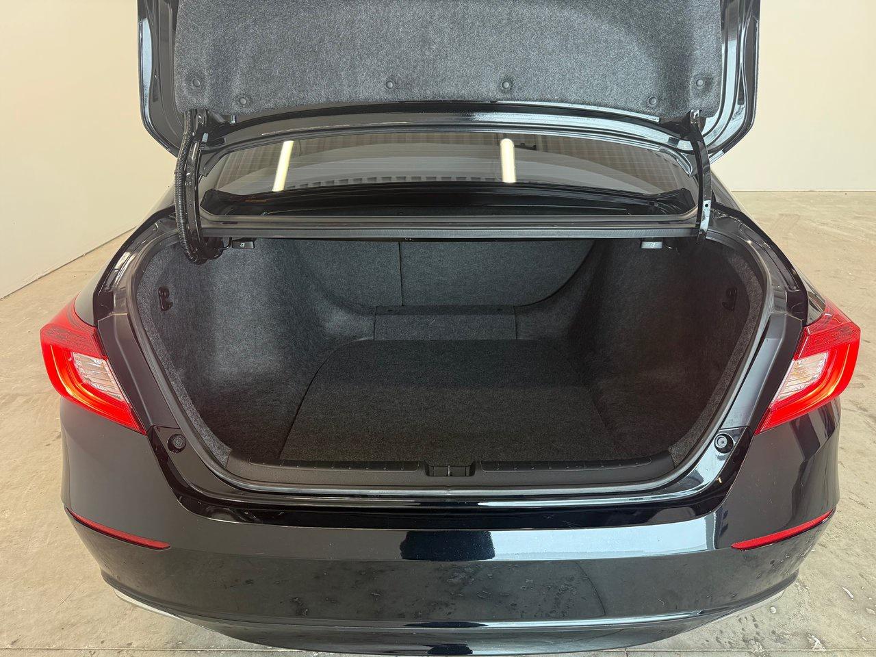 2020 Honda Accord Sedan LX Photo