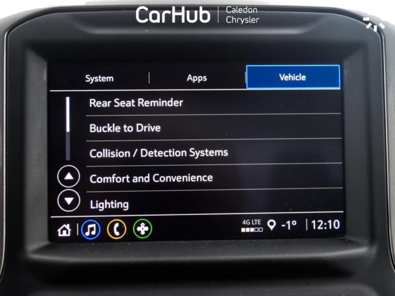 2024 Chevrolet Silverado 1500 Custom Trail Boss 5.3L 4WD Crew Cab 147" 6 Passenger Photo