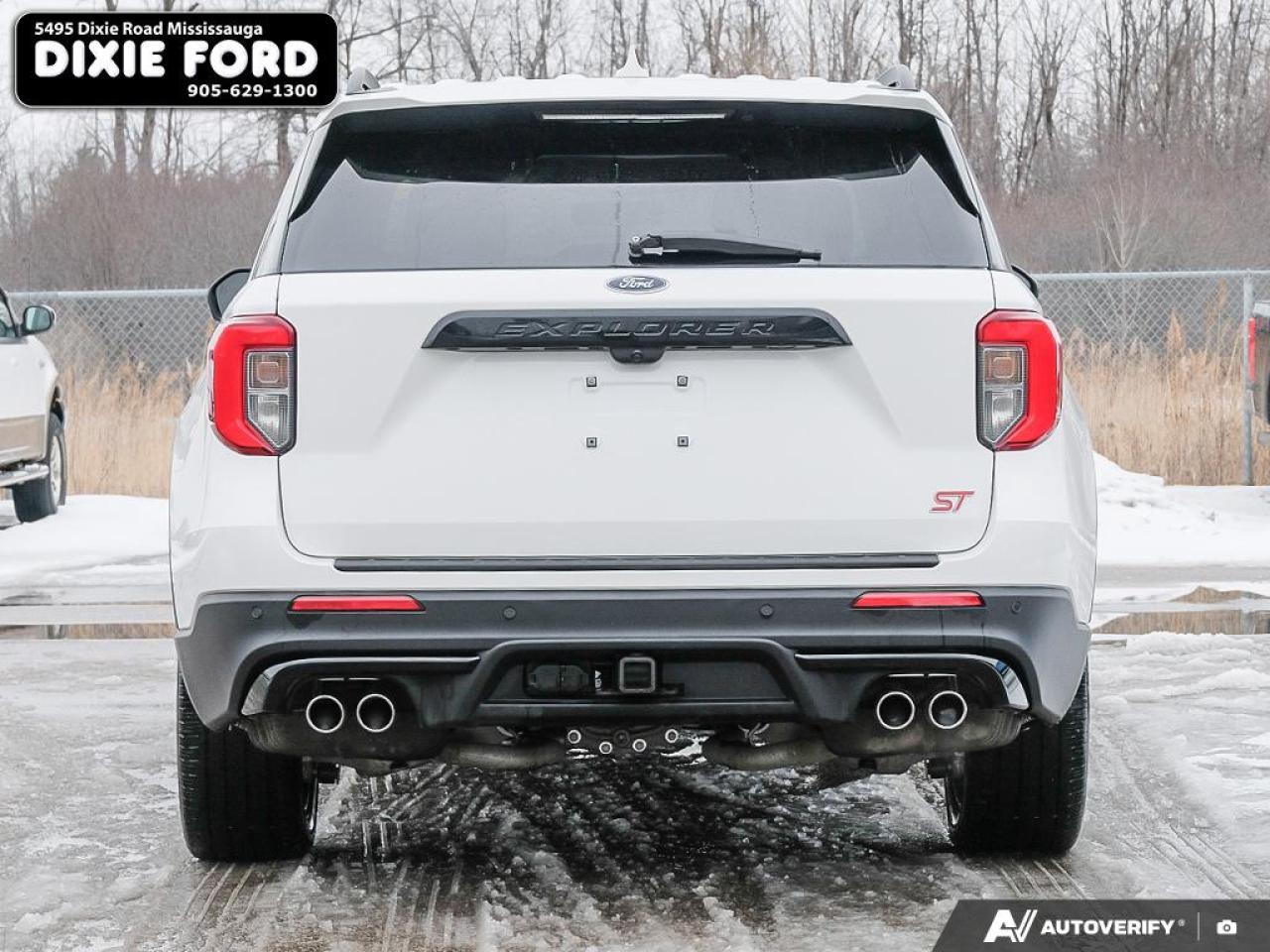 2023 Ford Explorer ST Photo4