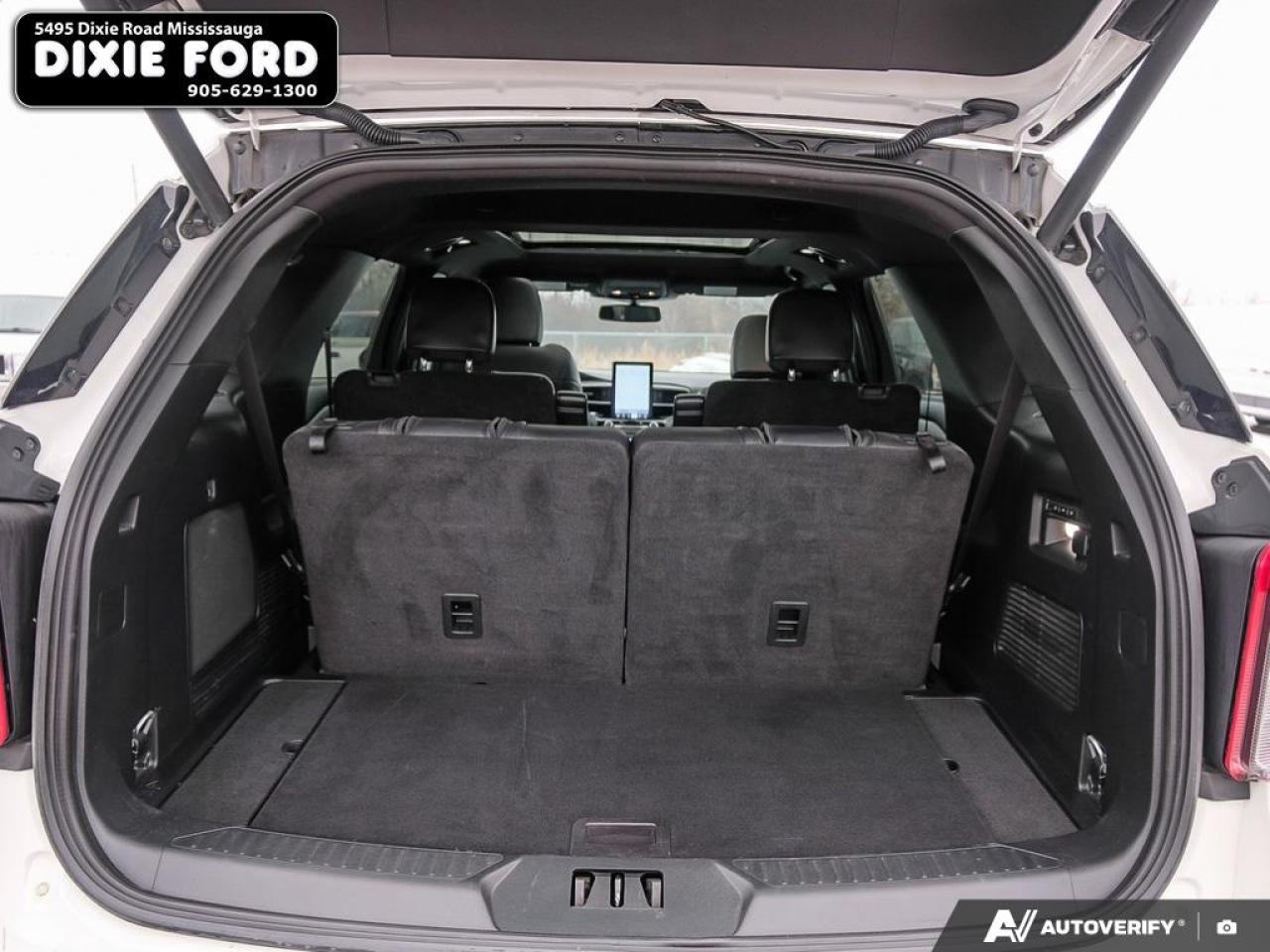 2023 Ford Explorer ST Photo