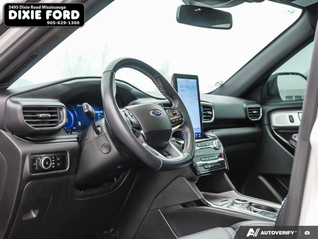 2023 Ford Explorer ST Photo